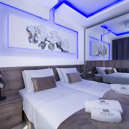 Twin'S Home Luxury Suites Alikianos Exterior photo